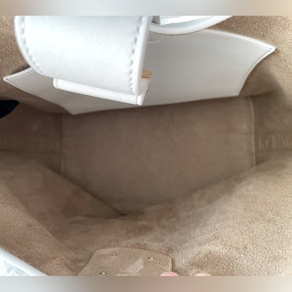 NEW Veronica Beard Small Suede Crest Lock Bucket Bag green white - Picture 7 of 7